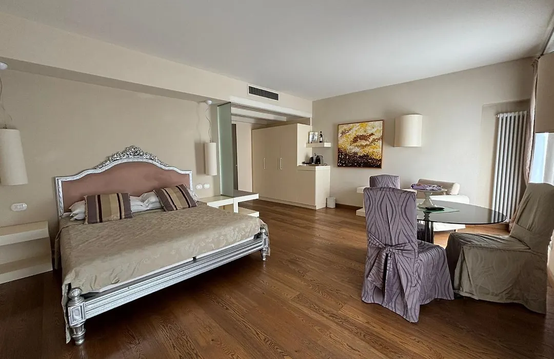 Oreste Suite-1